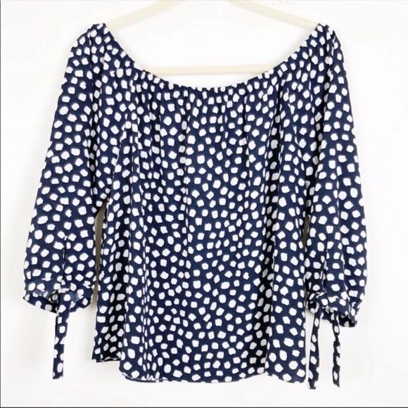 ✨ HP✨J. Crew Factory women's Black/White Spotted Print Off Shoulder Top✨ - Picture 2 of 6